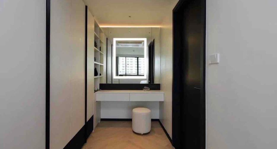 For sale 1 Beds condo in Khlong Toei, Bangkok