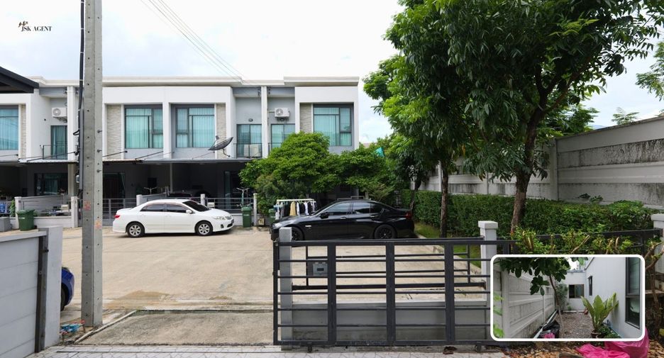 Casa adosada en venta de 3 habitaciones en Sai Mai, Bangkok