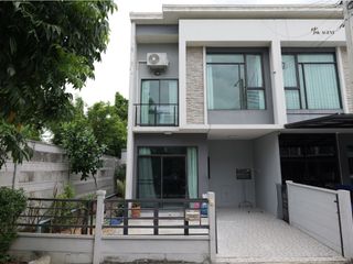 Casa adosada en venta de 3 habitaciones en Sai Mai, Bangkok