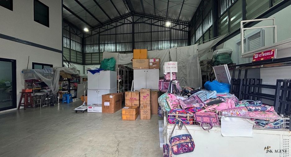 Продажа 4 спальни склад в Bang Bua Thong, Нонтабури
