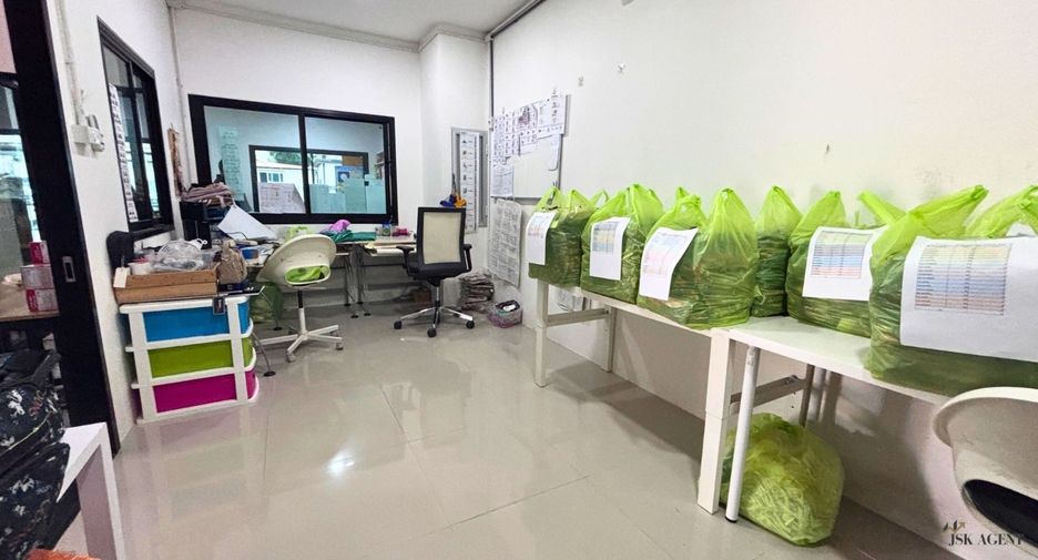Продажа 4 спальни склад в Bang Bua Thong, Нонтабури