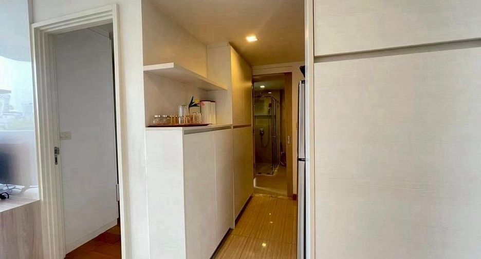 For rent 1 bed condo in Watthana, Bangkok