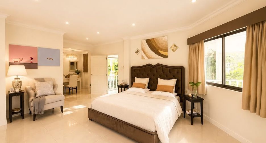 Villa en alquiler de 4 habitaciones en Jomtien, Pattaya