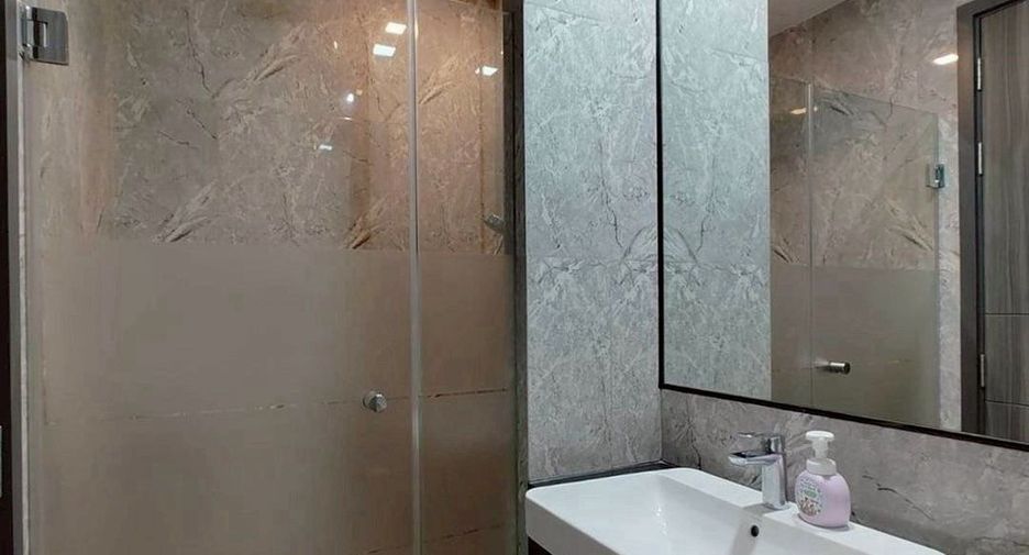 For rent 1 bed condo in Huai Khwang, Bangkok