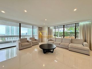 For rent 4 bedrooms apartment in Khlong Toei, Bangkok