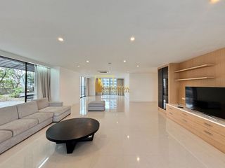 For rent 4 bedrooms apartment in Khlong Toei, Bangkok