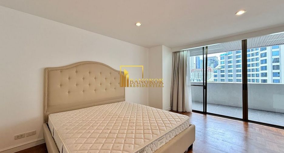 For rent 4 bedrooms apartment in Khlong Toei, Bangkok