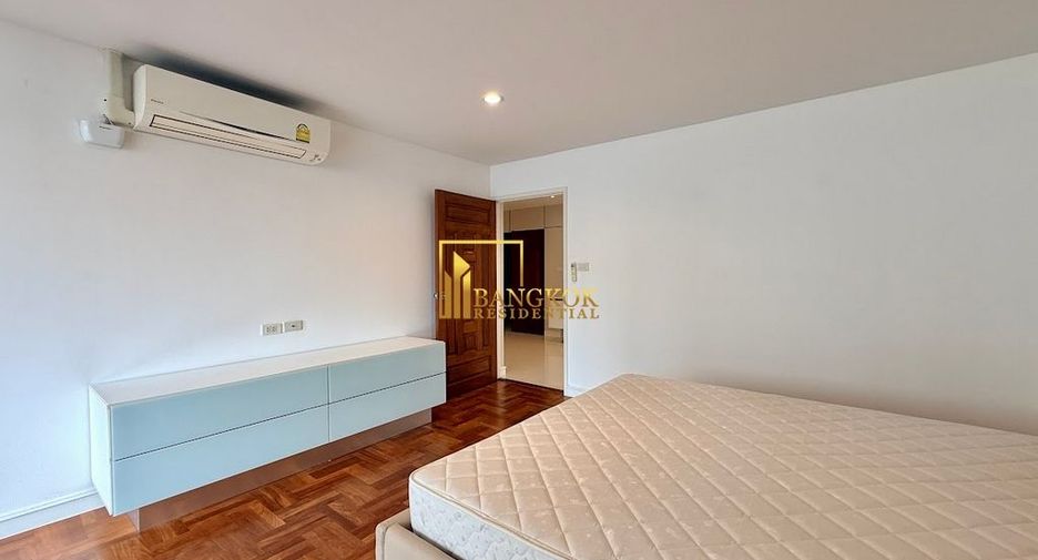 For rent 4 bedrooms apartment in Khlong Toei, Bangkok