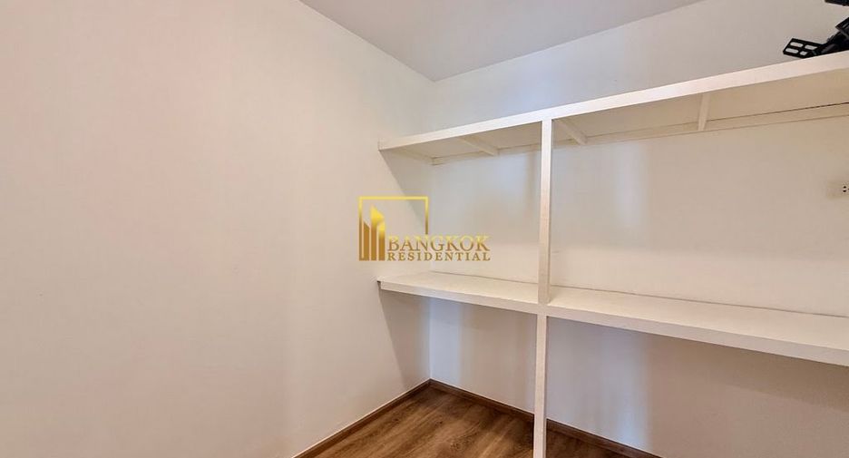 For rent 4 bedrooms apartment in Khlong Toei, Bangkok