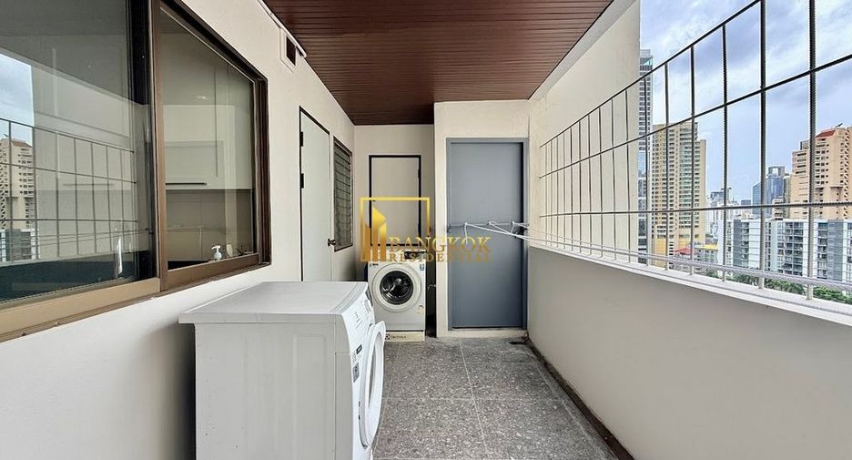 For rent 4 bedrooms apartment in Khlong Toei, Bangkok