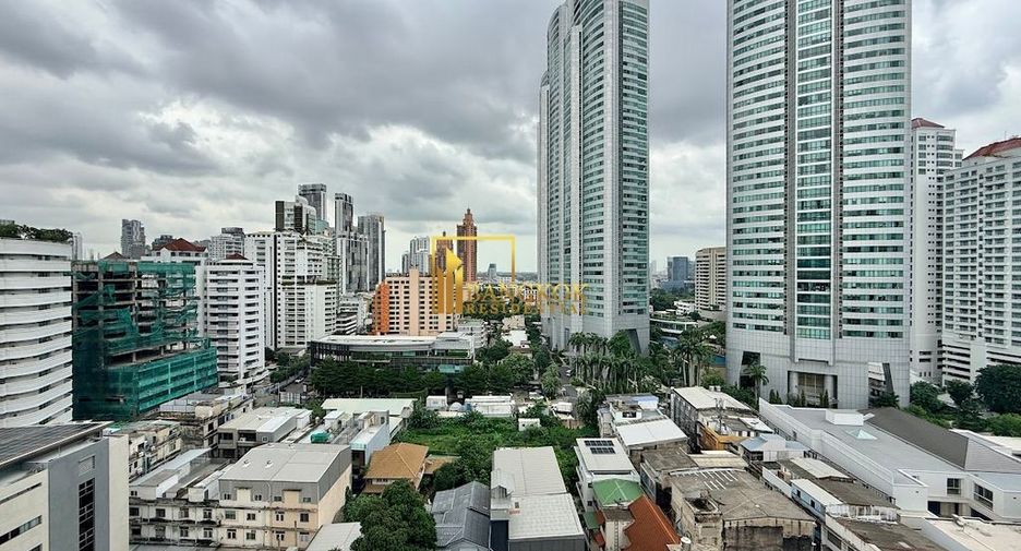 For rent 4 bedrooms apartment in Khlong Toei, Bangkok