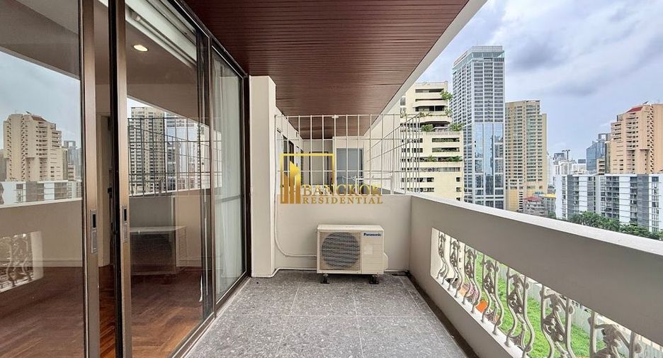 For rent 4 bedrooms apartment in Khlong Toei, Bangkok