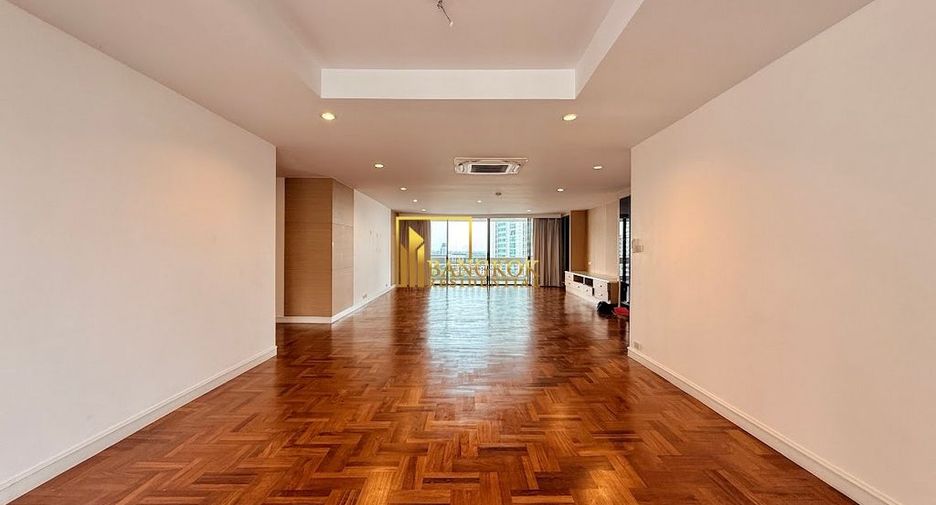 For rent 4 bedrooms apartment in Khlong Toei, Bangkok