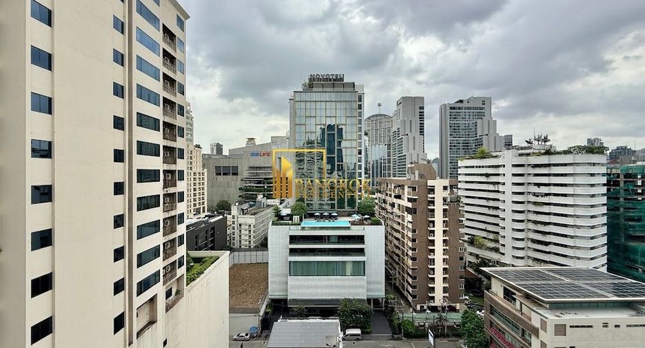 For rent 4 bedrooms apartment in Khlong Toei, Bangkok