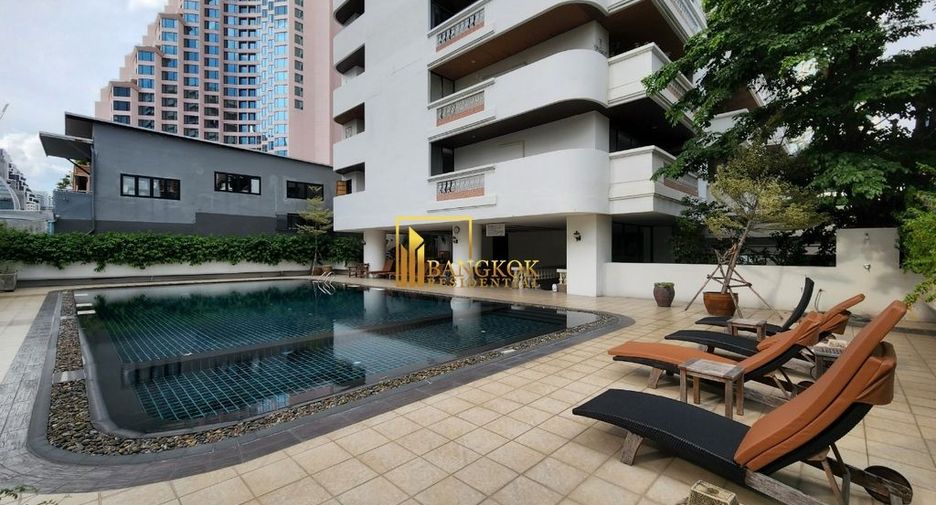 For rent 4 bedrooms apartment in Khlong Toei, Bangkok
