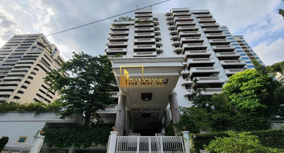 For rent 4 bedrooms apartment in Khlong Toei, Bangkok