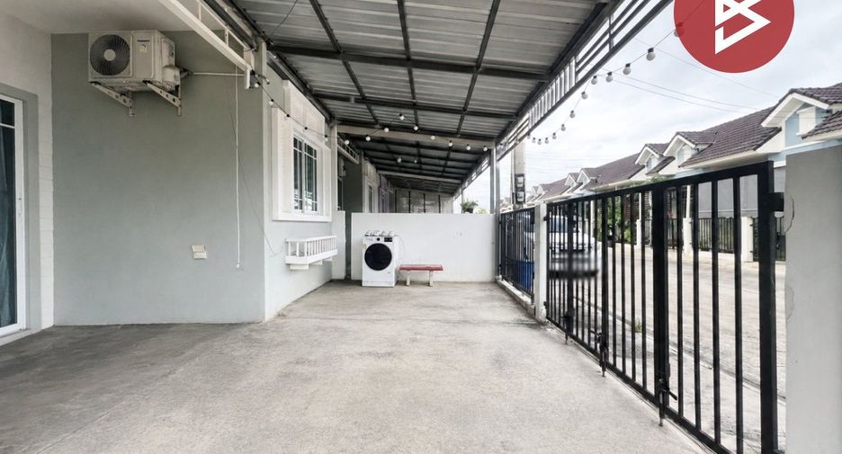 出售 2 卧室 联排别墅 在 Phan Thong, Chon Buri