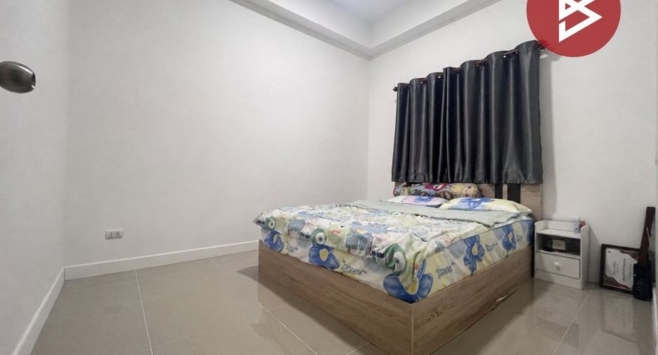 出售 2 卧室 联排别墅 在 Phan Thong, Chon Buri