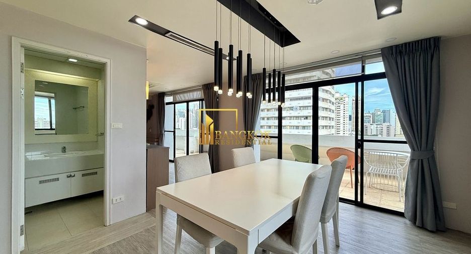 For rent 2 bedrooms condo in Watthana, Bangkok