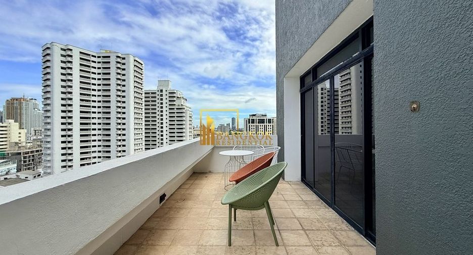 For rent 2 bedrooms condo in Watthana, Bangkok