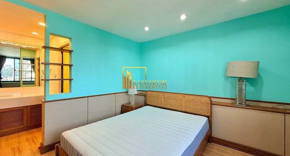For rent 2 bedrooms condo in Watthana, Bangkok
