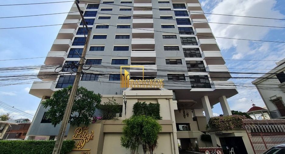 For rent 2 bedrooms condo in Watthana, Bangkok