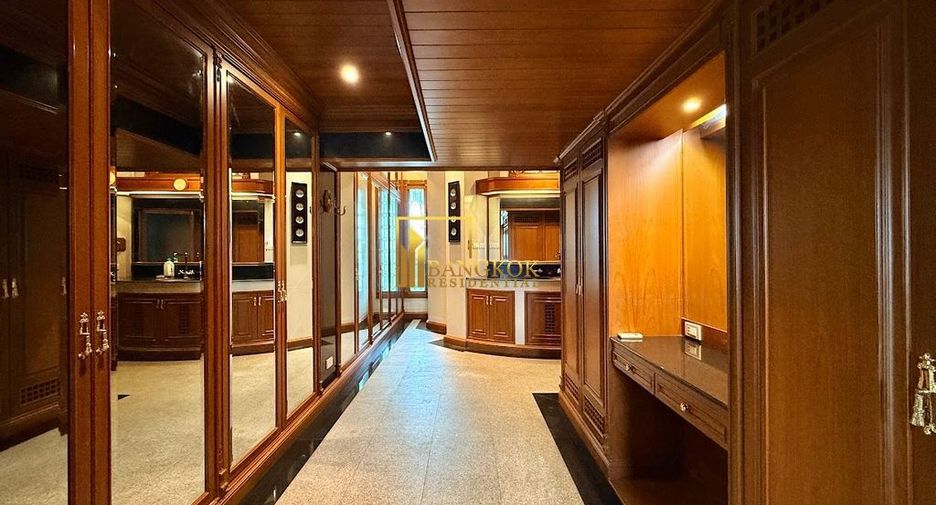 À louer 3 chambres appartement à Din Daeng, Bangkok