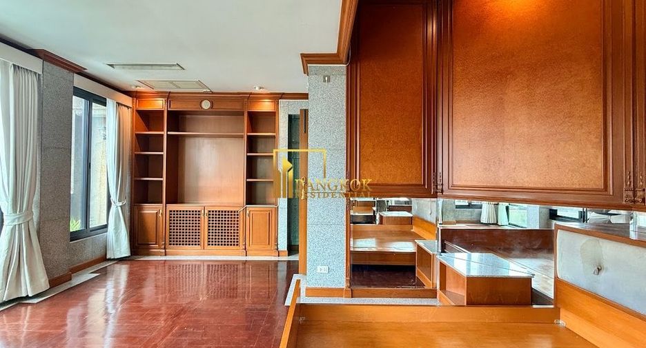 À louer 3 chambres appartement à Din Daeng, Bangkok
