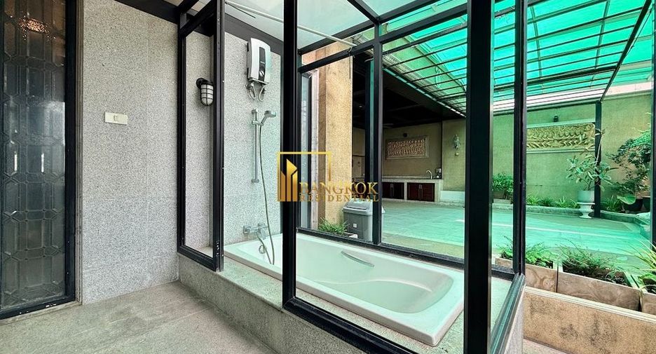 À louer 3 chambres appartement à Din Daeng, Bangkok