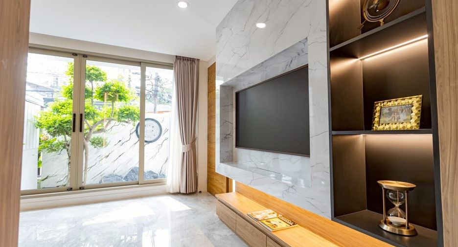 Haus zur Miete und zum Kauf mit 3 Zimmer in Bueng Kum, Bangkok