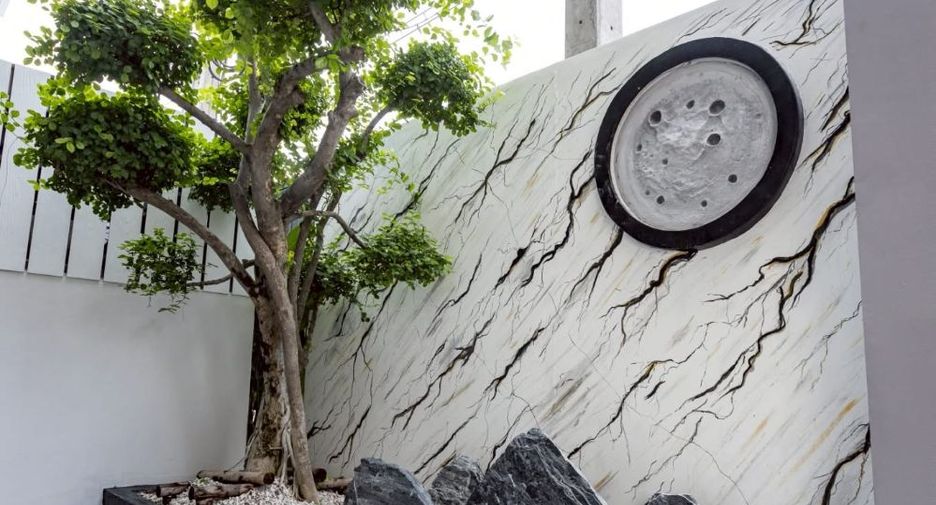 Haus zur Miete und zum Kauf mit 3 Zimmer in Bueng Kum, Bangkok