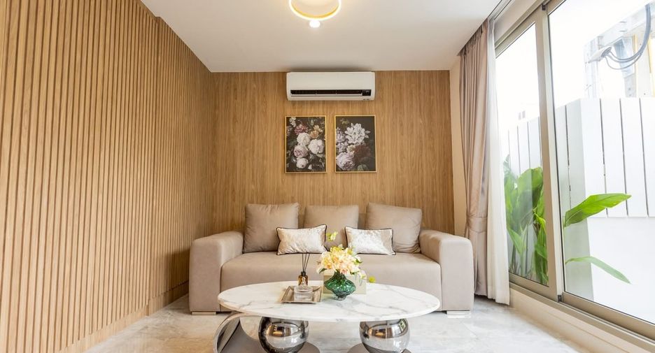Haus zur Miete und zum Kauf mit 3 Zimmer in Bueng Kum, Bangkok