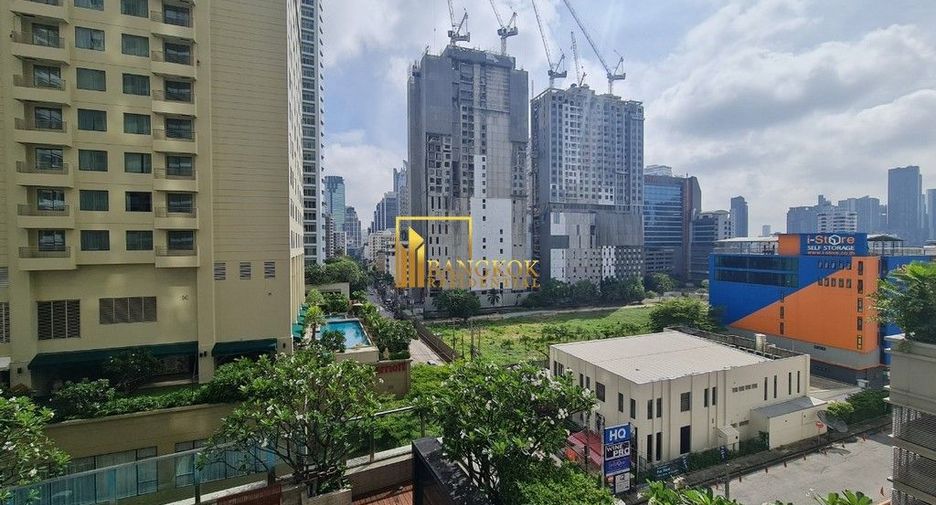 For rent 2 bedrooms condo in Khlong Toei, Bangkok