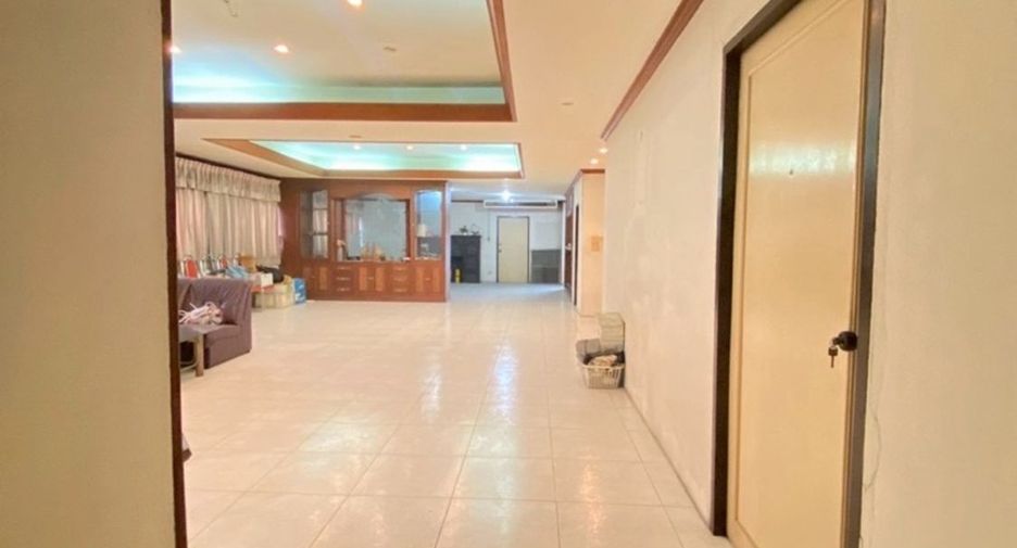 À louer et à vendre 10 chambres local commercial à Suan Luang, Bangkok