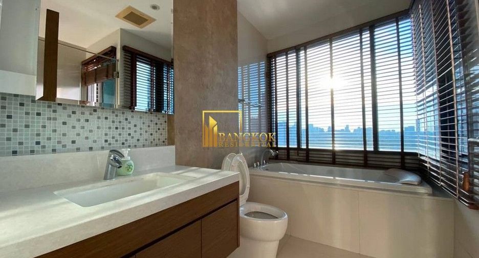 For rent and for sale 2 bedrooms condo in Khlong Toei, Bangkok