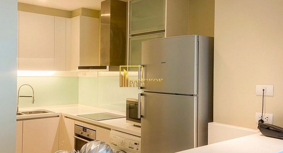 For rent 3 bedrooms condo in Khlong Toei, Bangkok