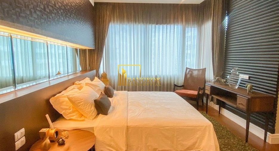 For rent 3 bedrooms condo in Khlong Toei, Bangkok