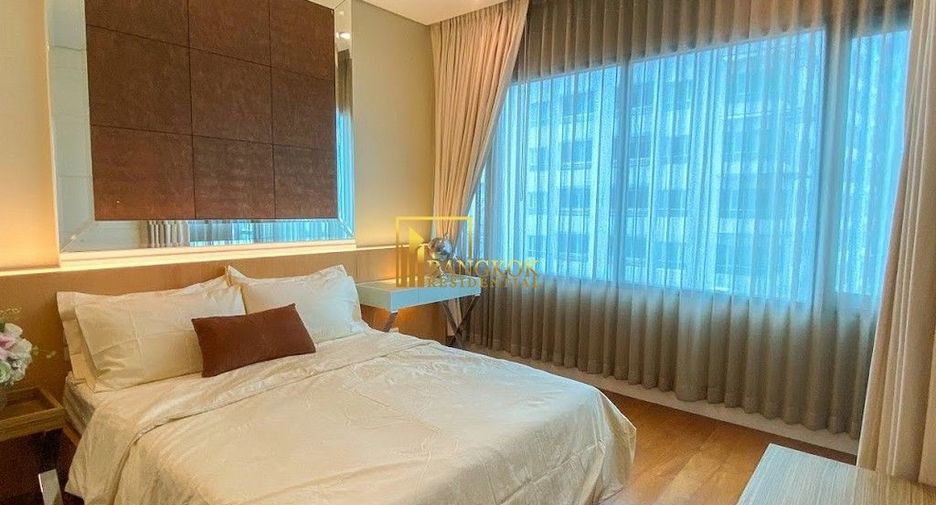 For rent 3 bedrooms condo in Khlong Toei, Bangkok