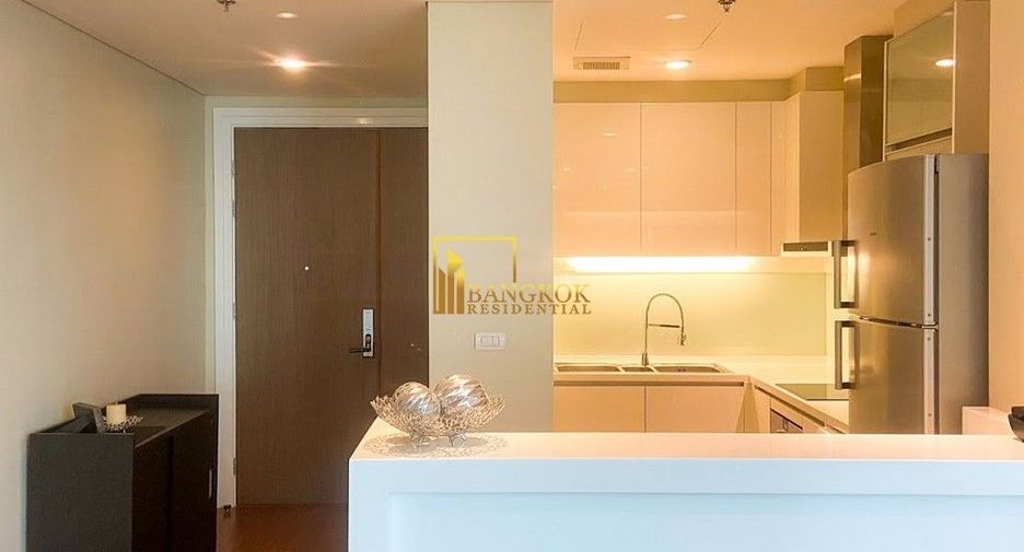 For rent 3 bedrooms condo in Khlong Toei, Bangkok