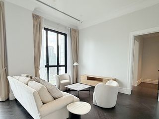 For rent and for sale 2 bedrooms condo in Pathum Wan, Bangkok