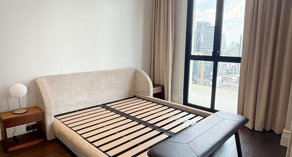 For rent and for sale 2 bedrooms condo in Pathum Wan, Bangkok