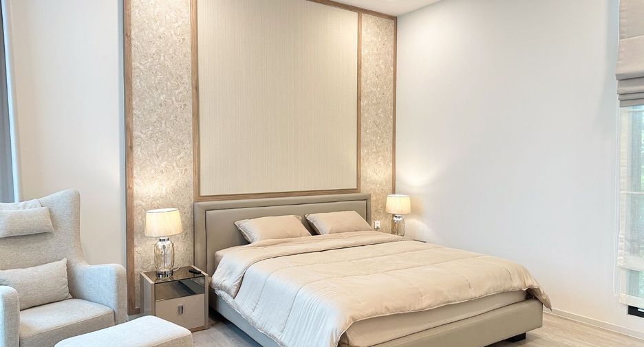 Haus zur Miete und zum Kauf mit 4 Zimmer in Saphan Sung, Bangkok
