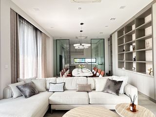 Haus zur Miete und zum Kauf mit 4 Zimmer in Saphan Sung, Bangkok
