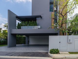 Haus zur Miete und zum Kauf mit 4 Zimmer in Saphan Sung, Bangkok