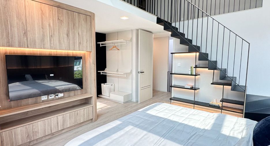 Haus zur Miete und zum Kauf mit 4 Zimmer in Saphan Sung, Bangkok