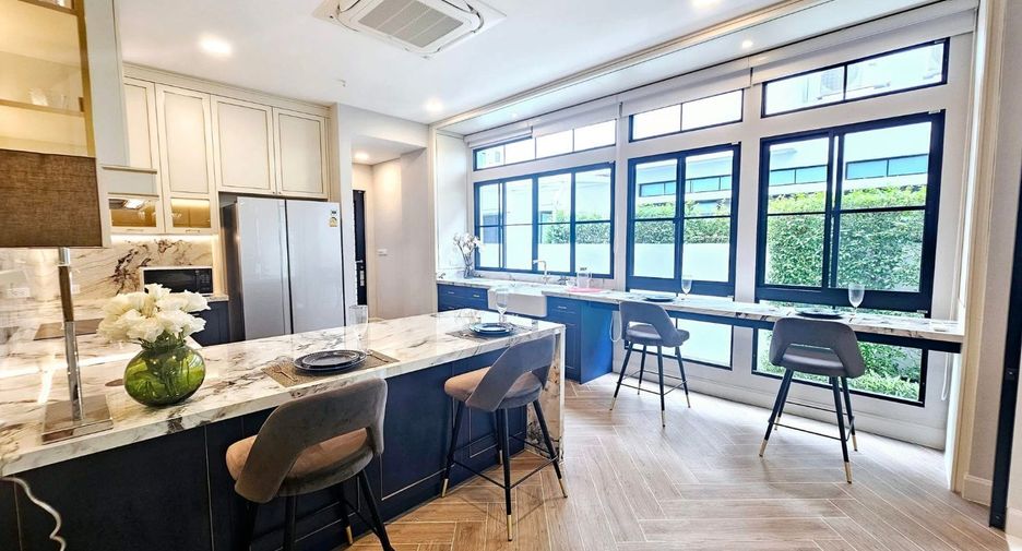 Haus zur Miete und zum Kauf mit 5 Zimmer in Saphan Sung, Bangkok