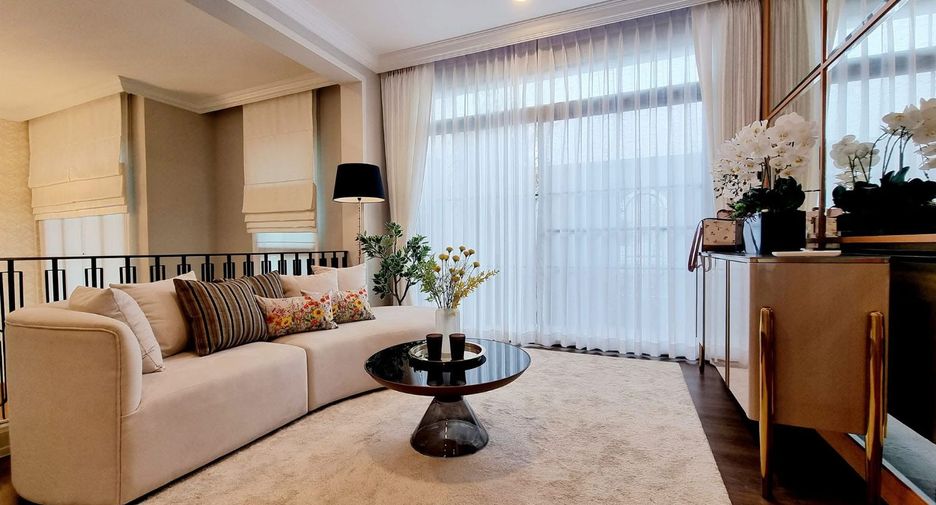 Haus zur Miete und zum Kauf mit 5 Zimmer in Saphan Sung, Bangkok