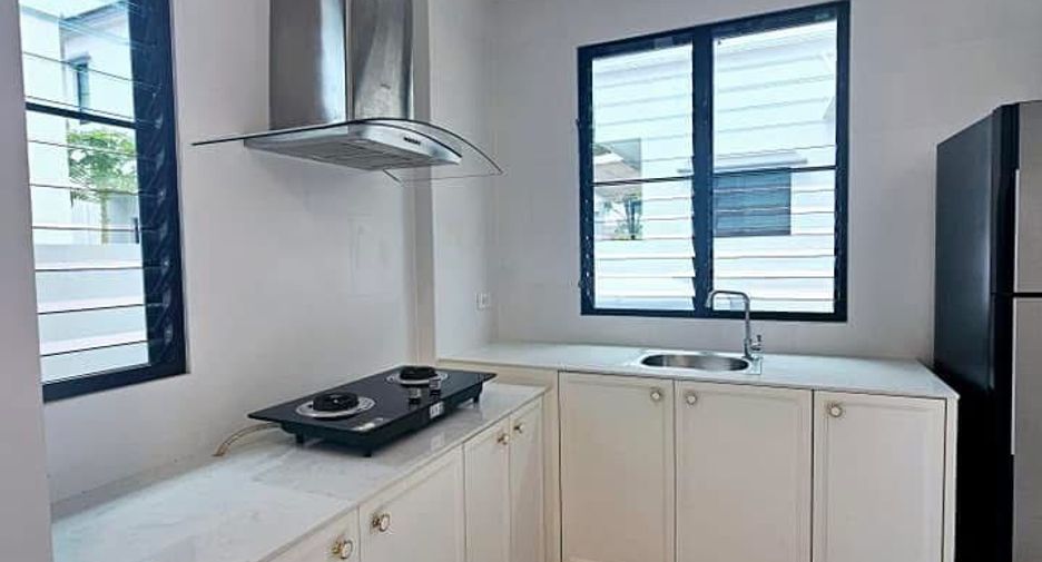 Haus zur Miete und zum Kauf mit 5 Zimmer in Saphan Sung, Bangkok