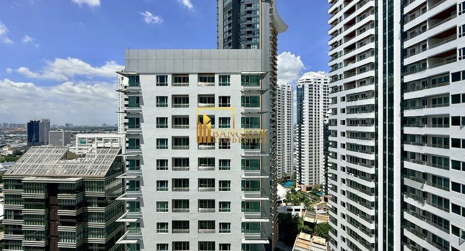 For rent 3 bedrooms condo in Khlong Toei, Bangkok