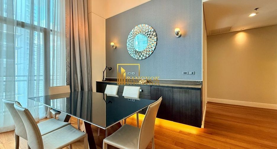 For rent 3 bedrooms condo in Khlong Toei, Bangkok